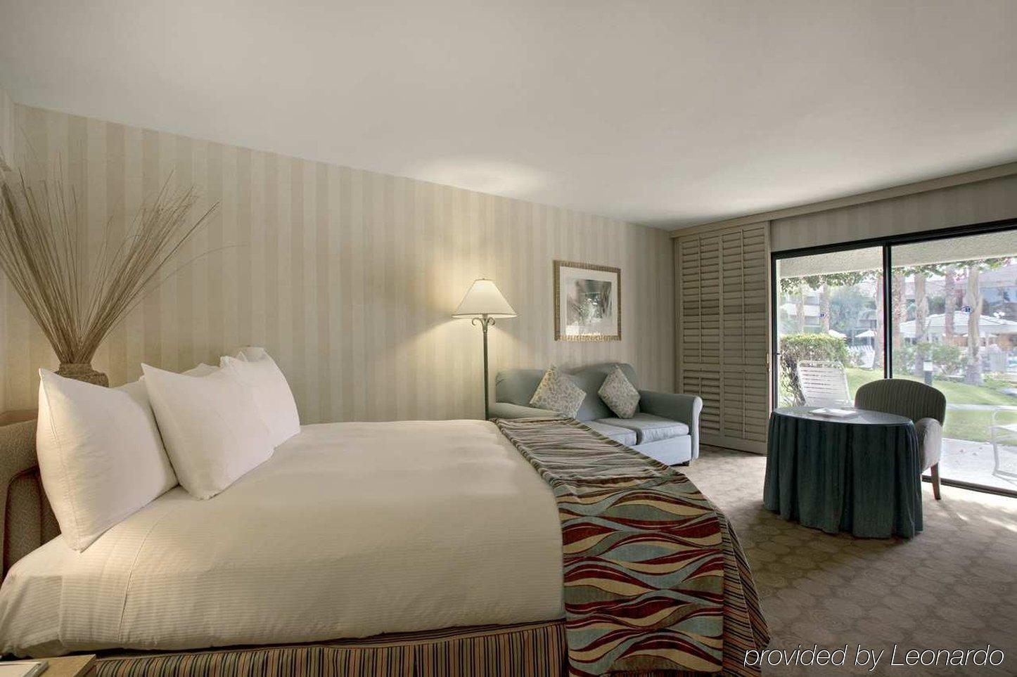 Hilton Palm Springs Hotel Room photo